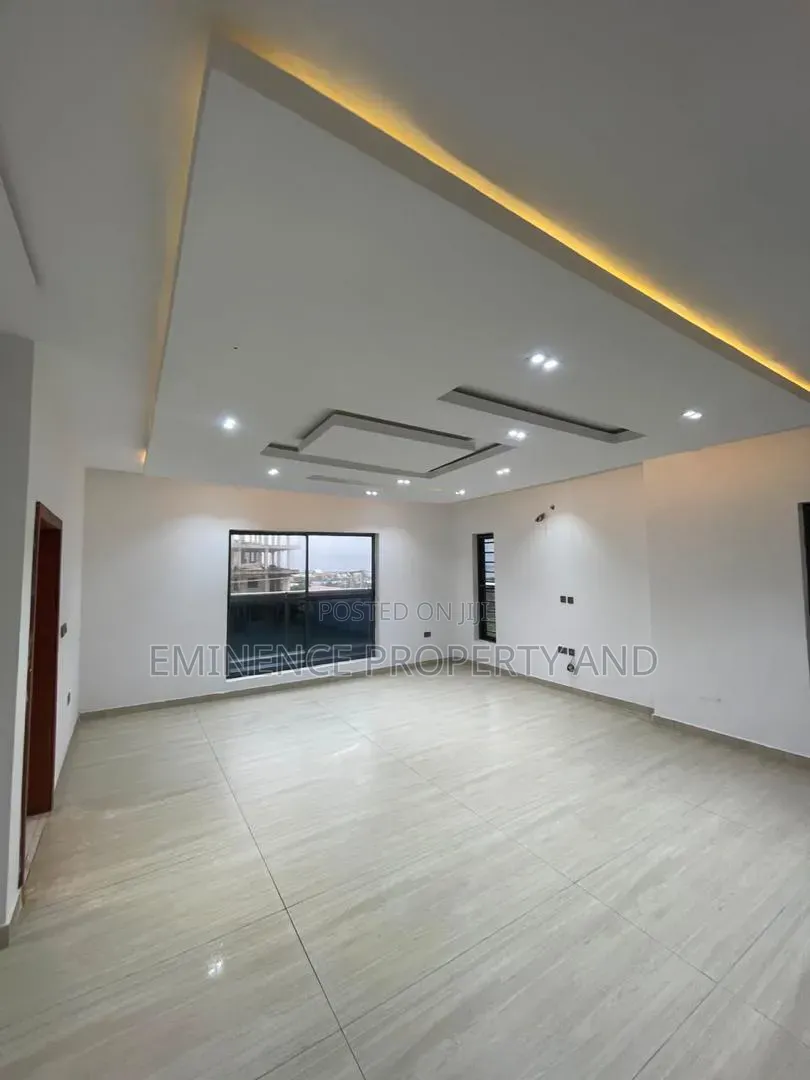 2bdrm Apartment in Chevron for rent