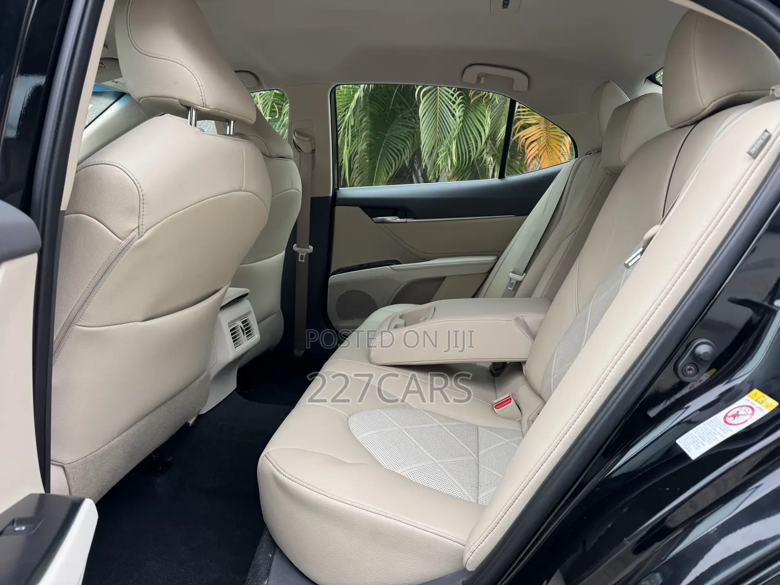 Toyota Camry XLE FWD (2.5L 4cyl 8AM) 2018 Black