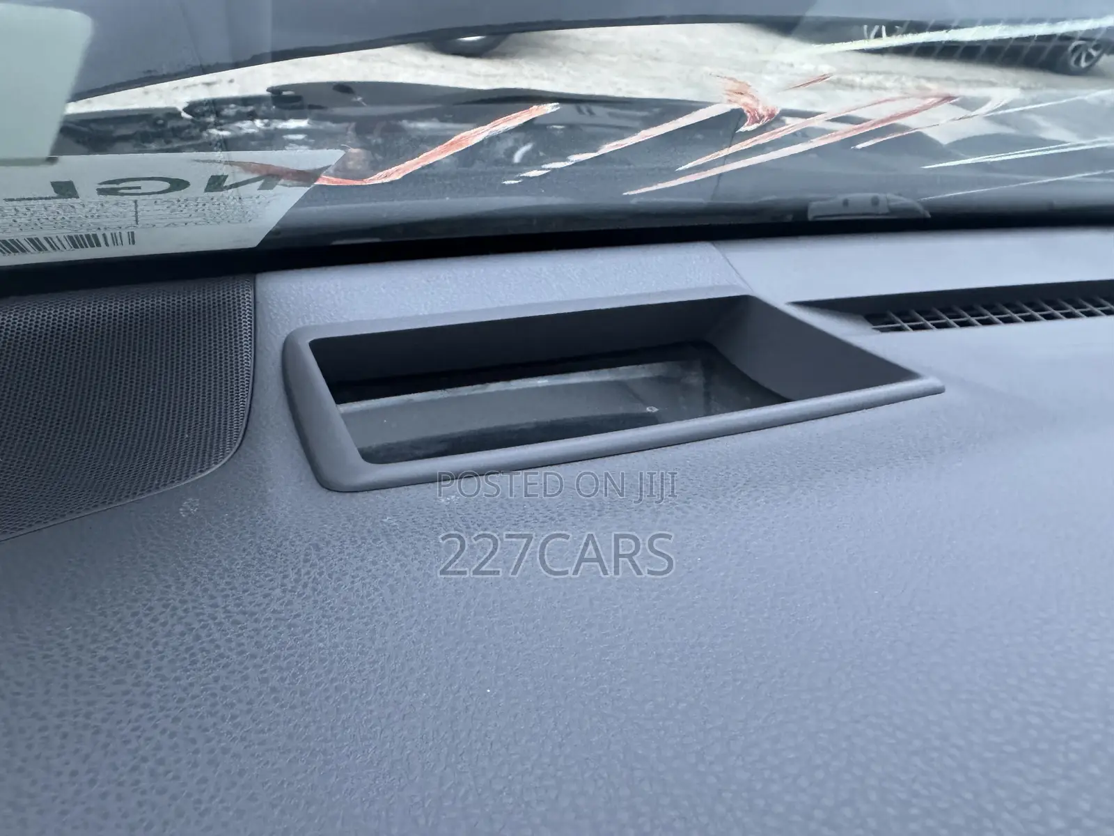 Toyota Camry XLE FWD (2.5L 4cyl 8AM) 2018 Black