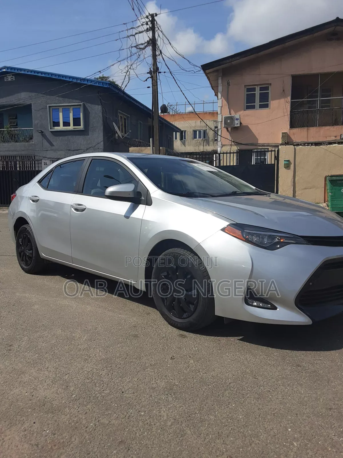 Toyota Corolla SE (1.8L 4cyl 2A) 2018 Silver