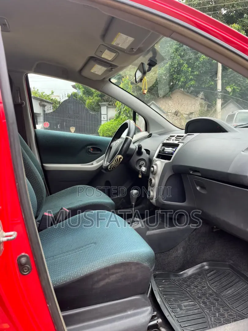 Toyota Yaris 2007 Red