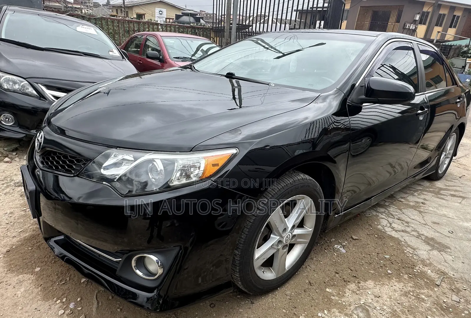 Toyota Camry SE 4dr Sedan (2.5L 4cyl 6A) 2013 Black