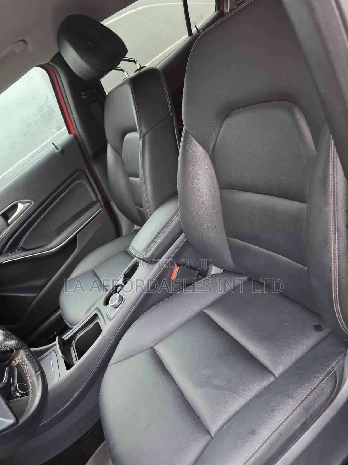 Mercedes-Benz GLA 250 2015 Red