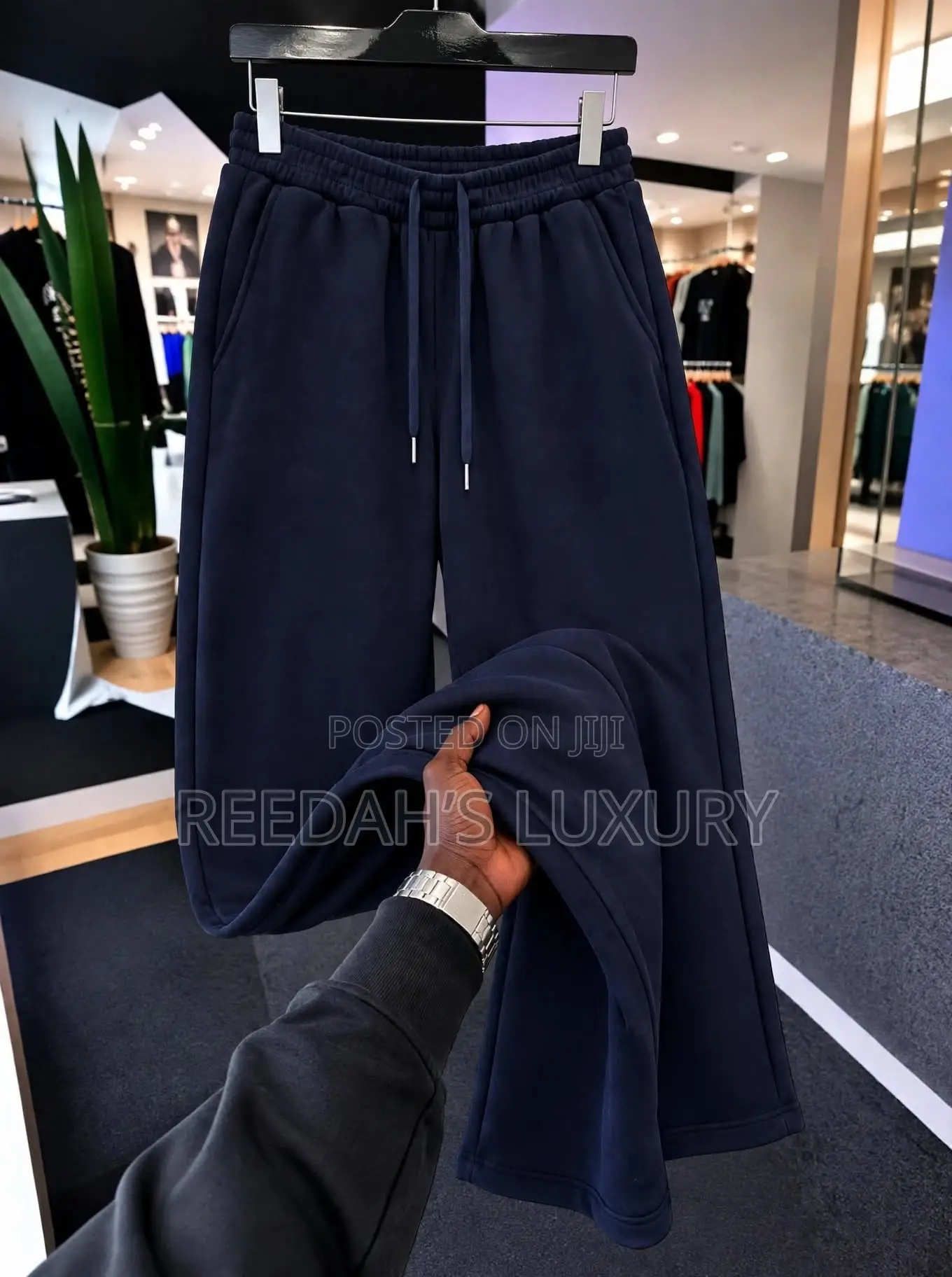 Everyday Plain Loose-Fit Joggers