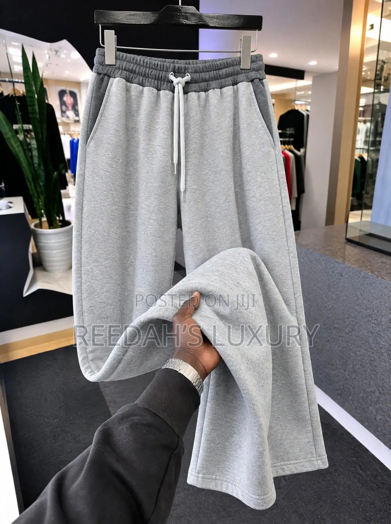Everyday Plain Loose-Fit Joggers