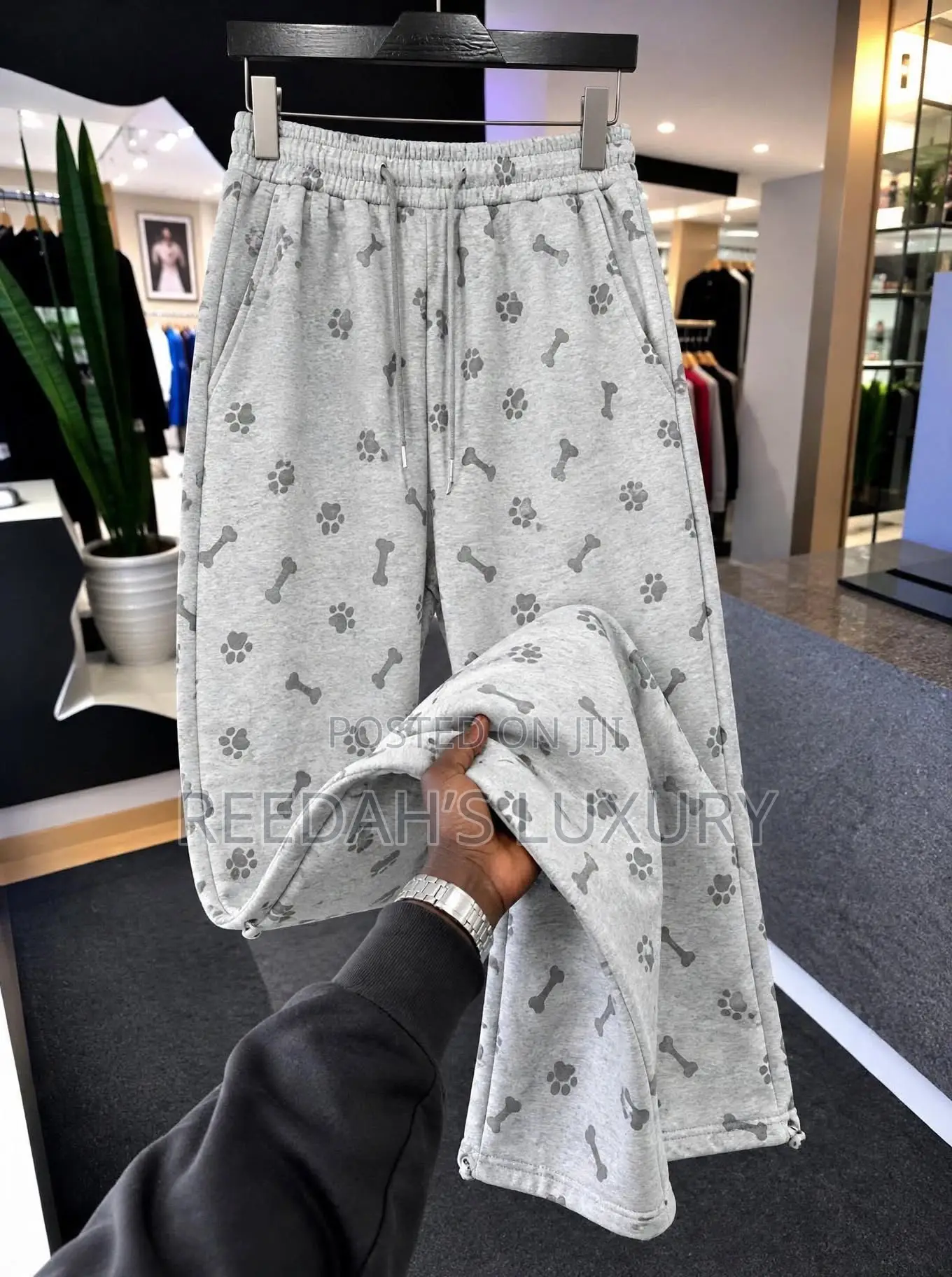 Everyday Plain Loose-Fit Joggers