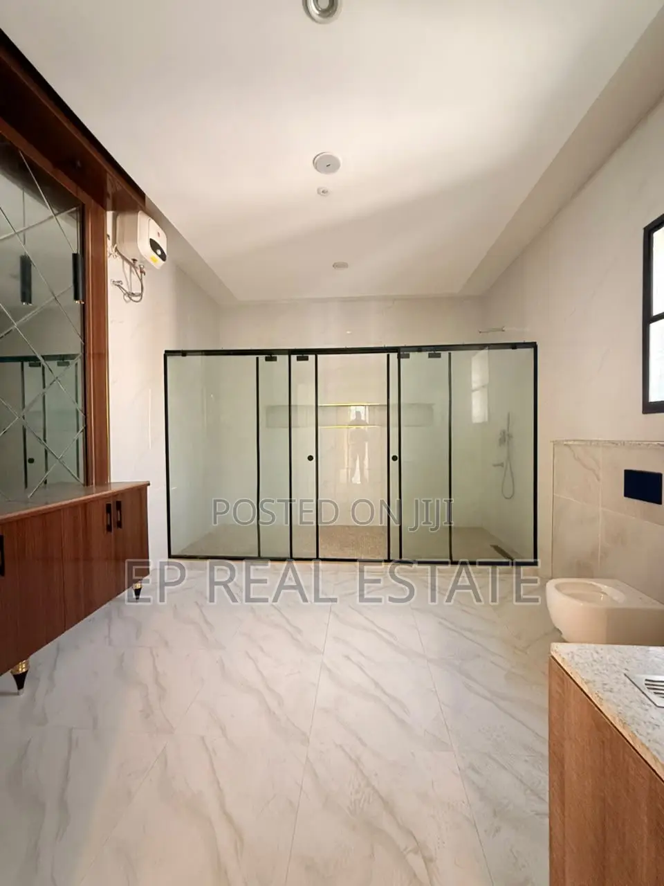 4bdrm Duplex in Utako for sale