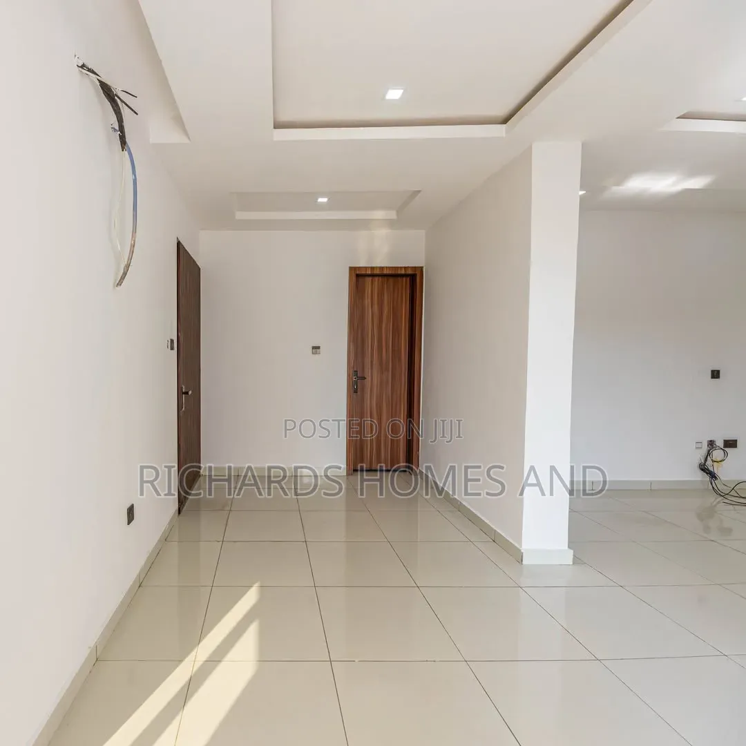 3bdrm Apartment in Ikate for sale