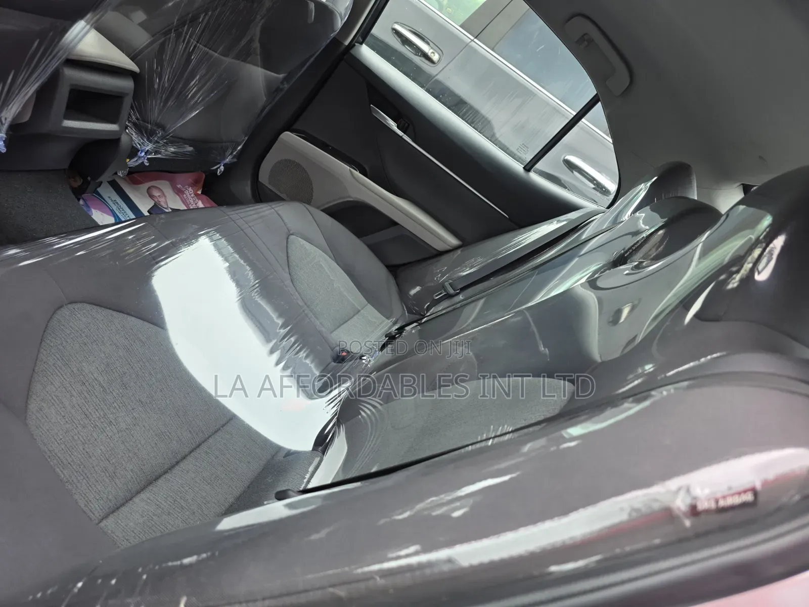 Toyota Camry SE (2.5L 4cyl 8A) 2019 Silver