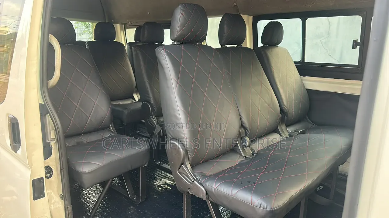 Toyota HiAce 2015 White