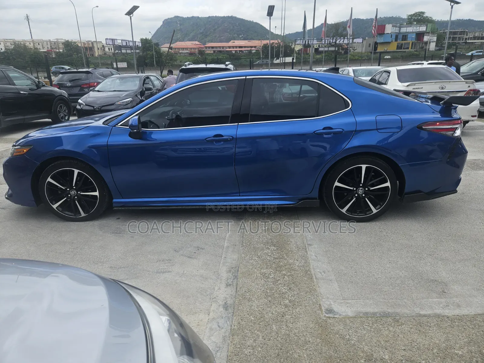 Toyota Camry 2018 Blue