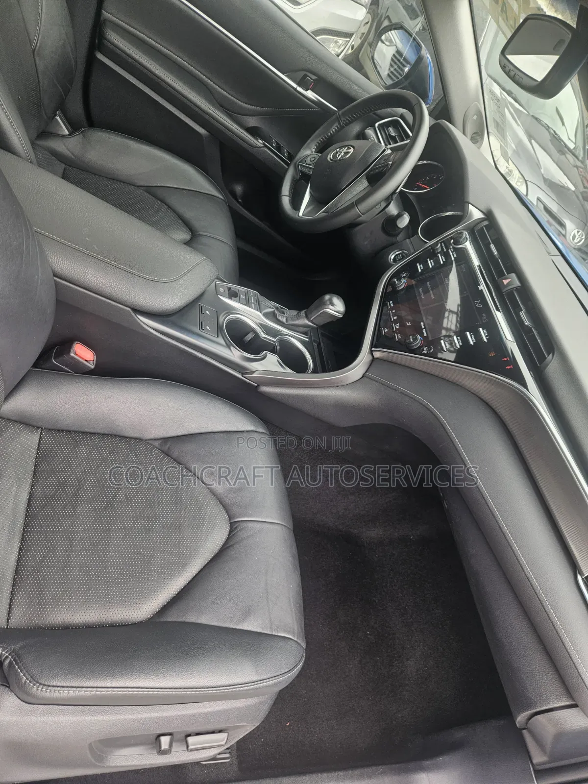 Toyota Camry 2018 Blue