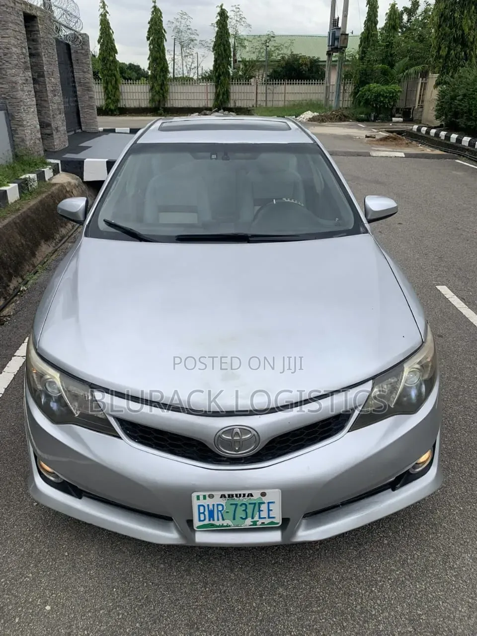 Toyota Camry XLE 4dr Sedan (2.5L 4cyl 6A) 2013 Silver