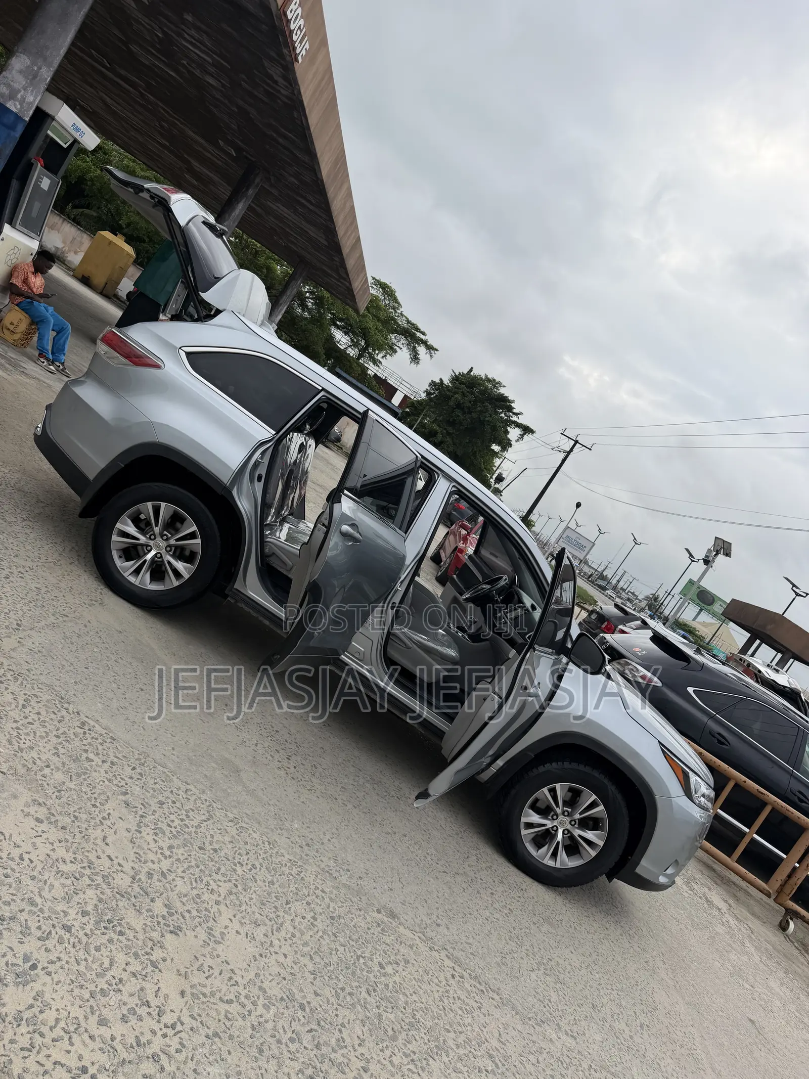 Toyota Highlander XLE 4dr SUV AWD (3.5L 6cyl 6A) 2015 Silver