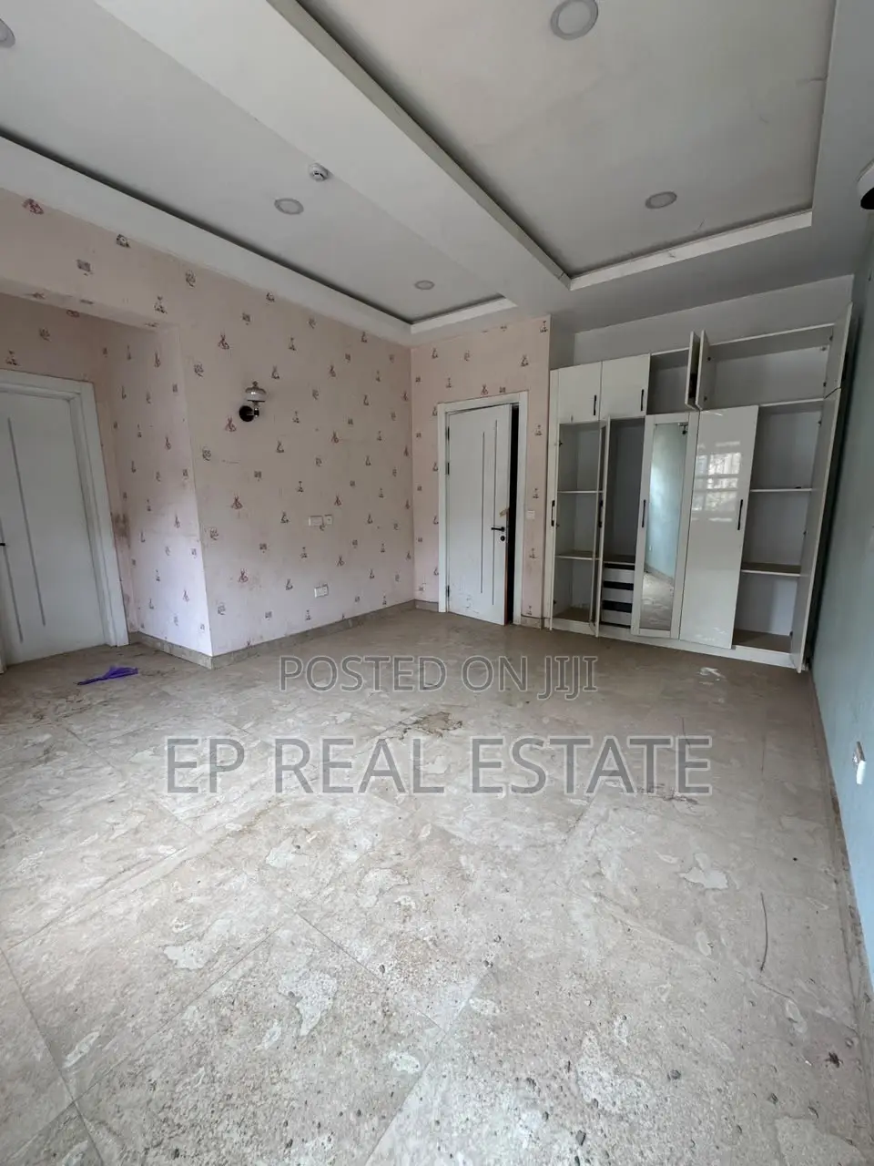 7bdrm Mansion in Katampe Extension for sale