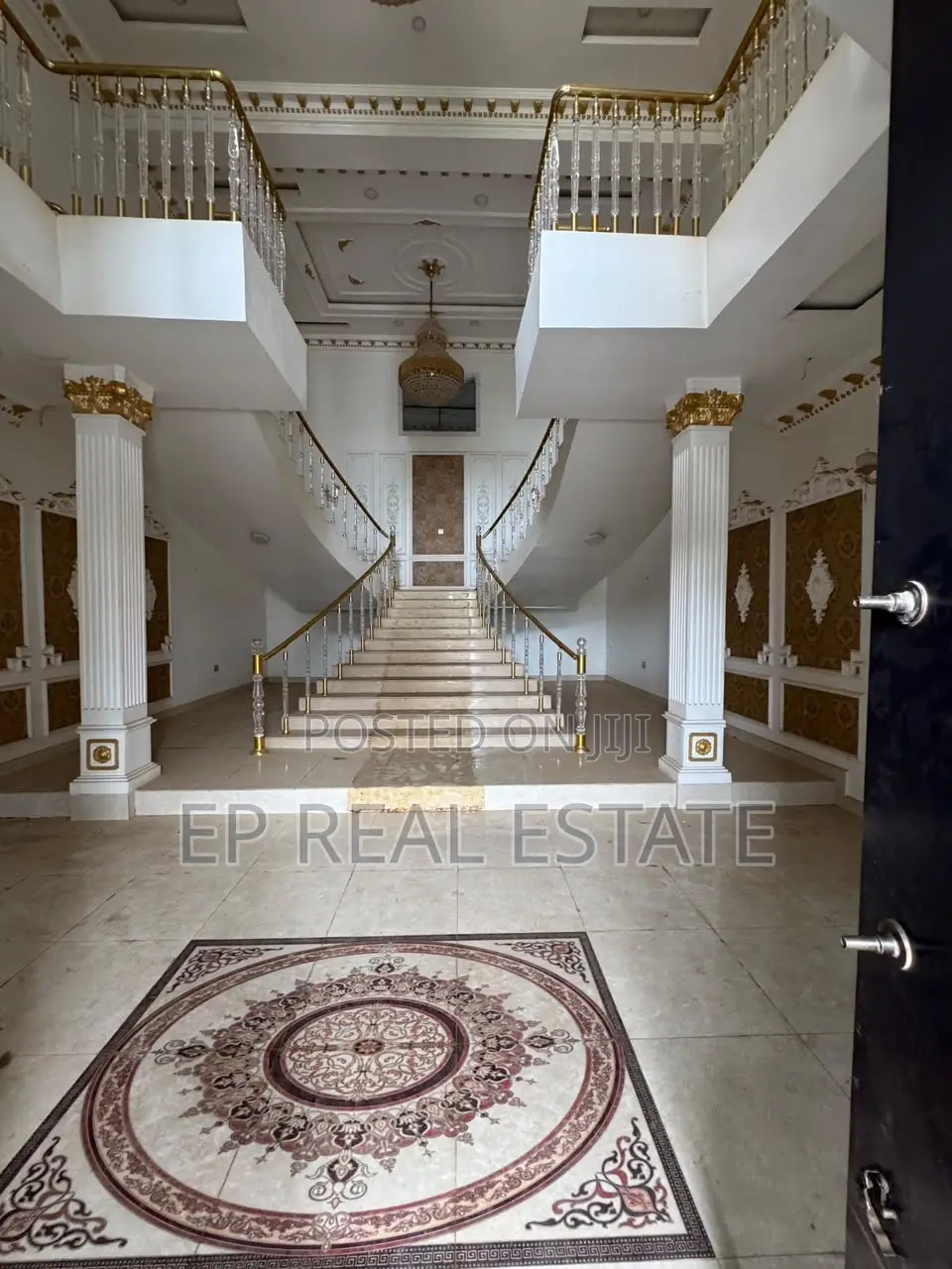 7bdrm Mansion in Katampe Extension for sale