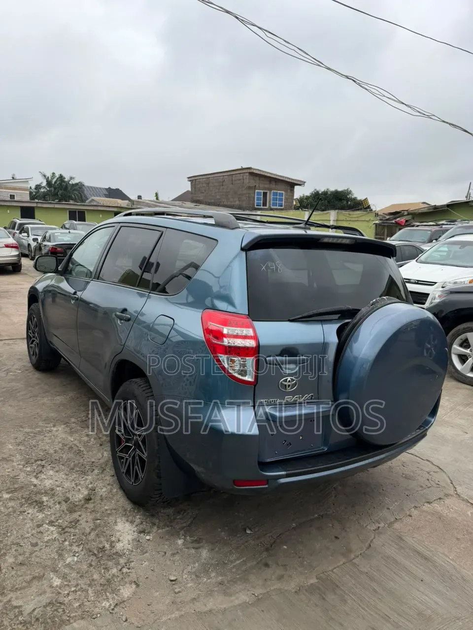 Toyota RAV4 2010 Blue