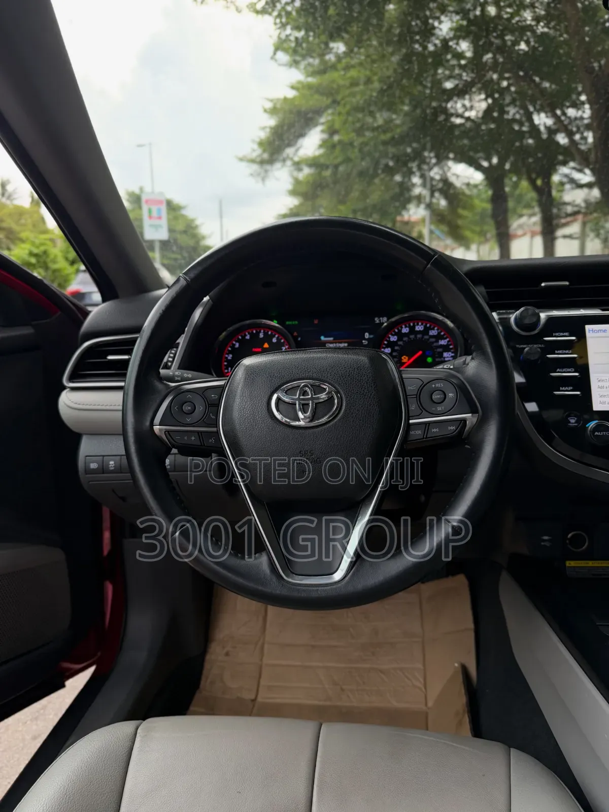 Toyota Camry 2019 Red