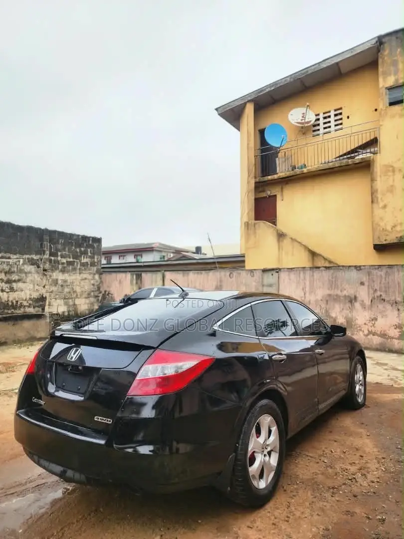 Honda Crosstour 2010 Black