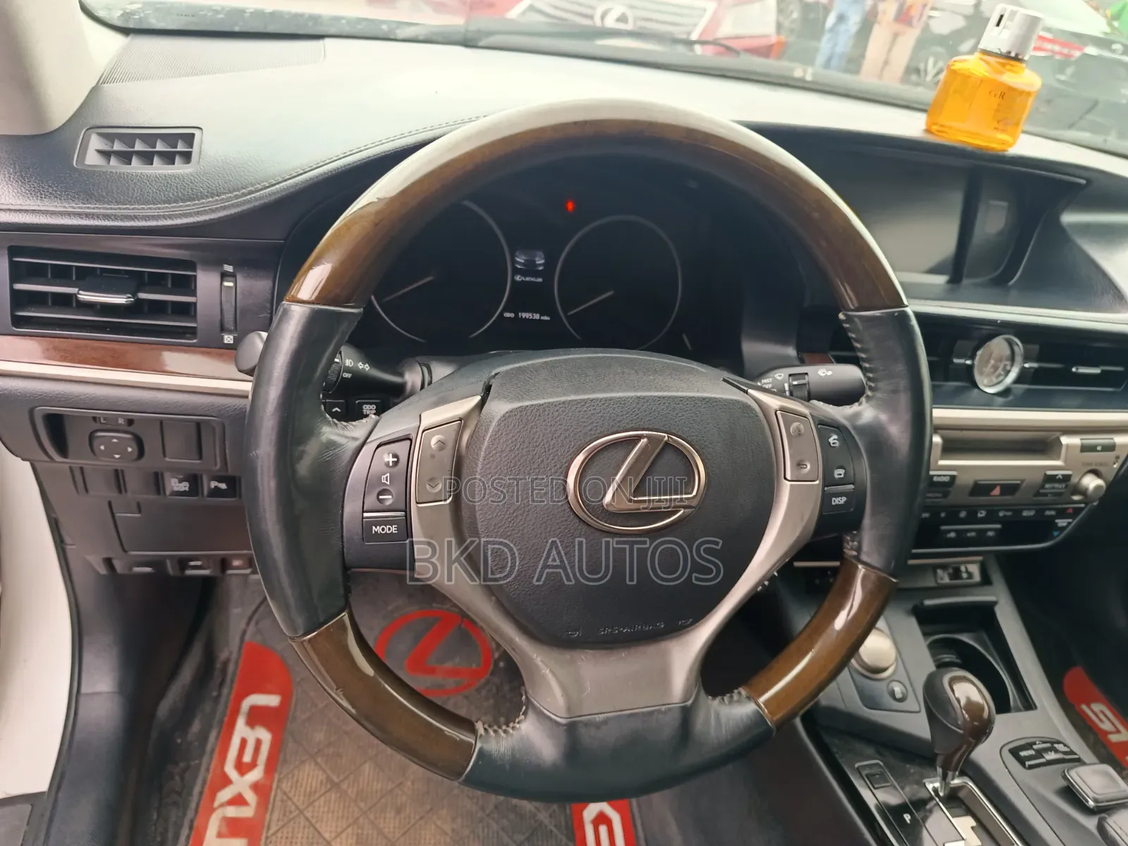 Lexus ES 2014 White