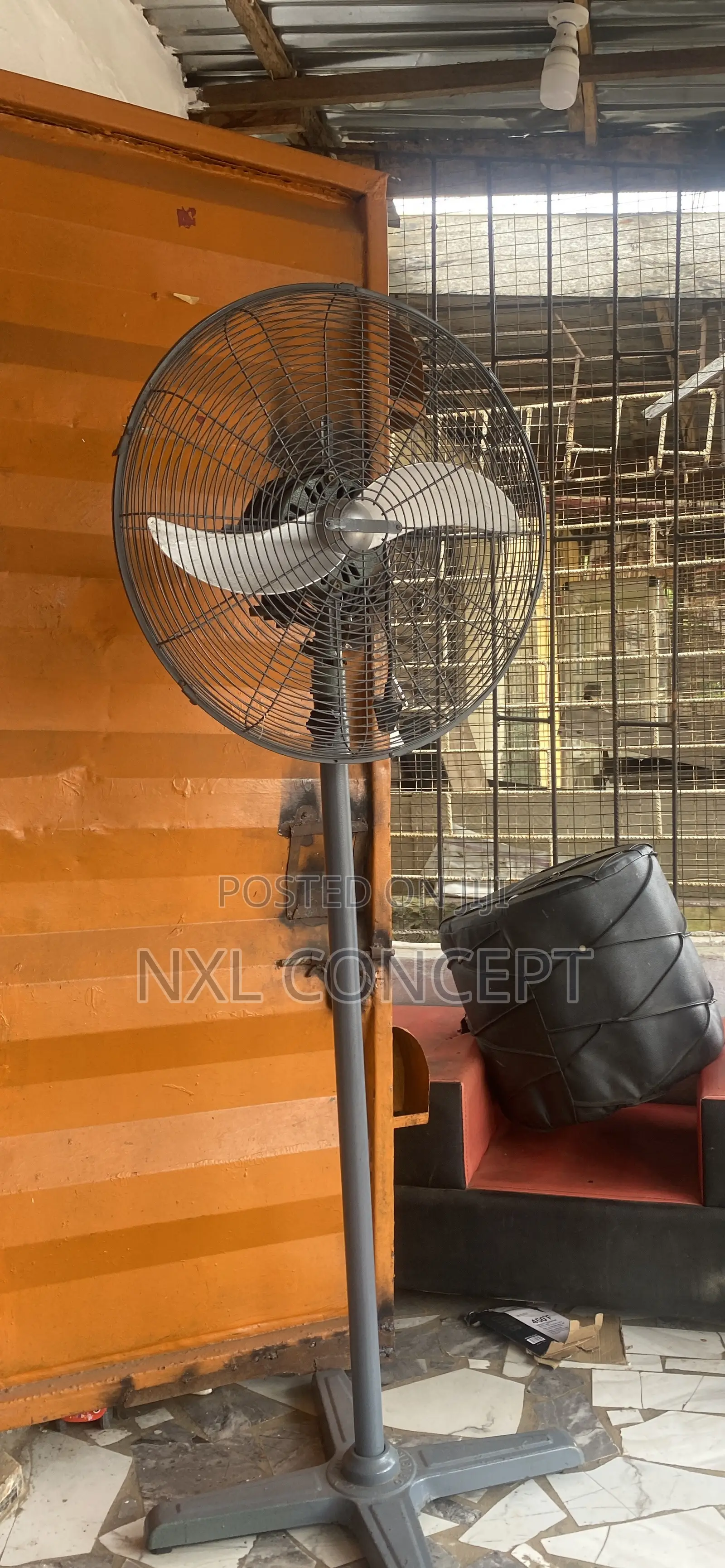 Heavy-Duty Standing Fan – Powerful Airflow Durable Design