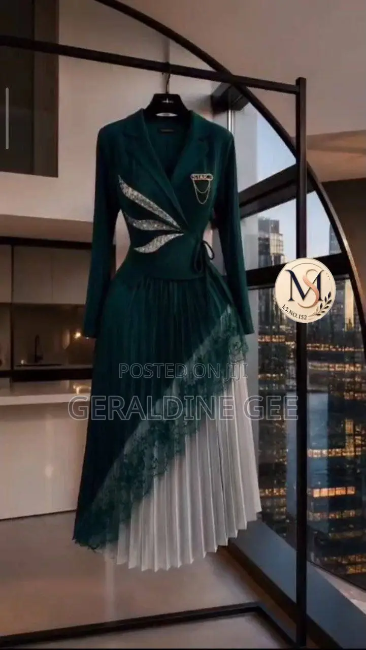 Queens Elegant Outfit for My Authentic Classic Outfit for Any Events