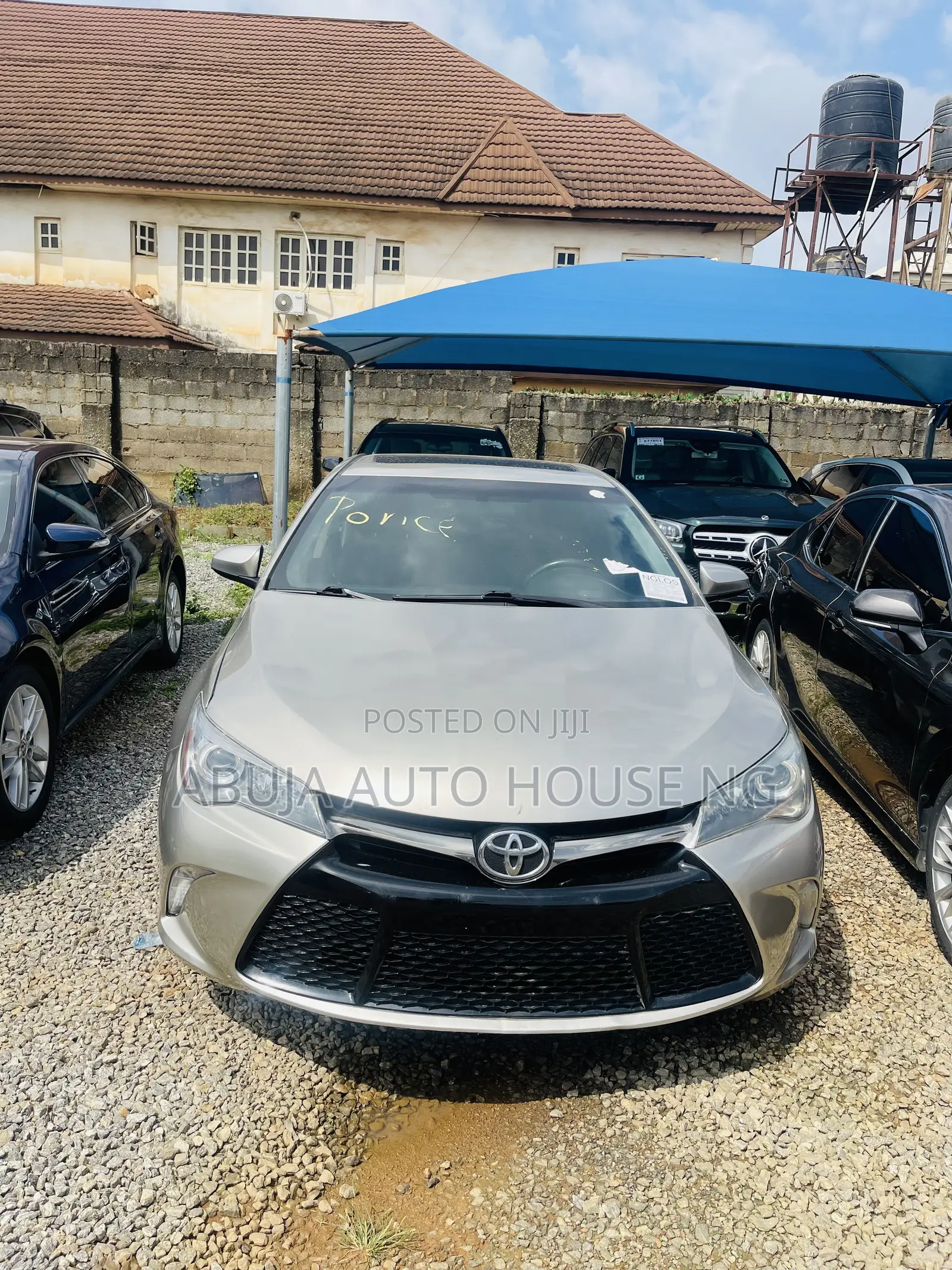 Toyota Camry XSE 4dr Sedan (2.5L 4cyl 6A) 2015 Gold