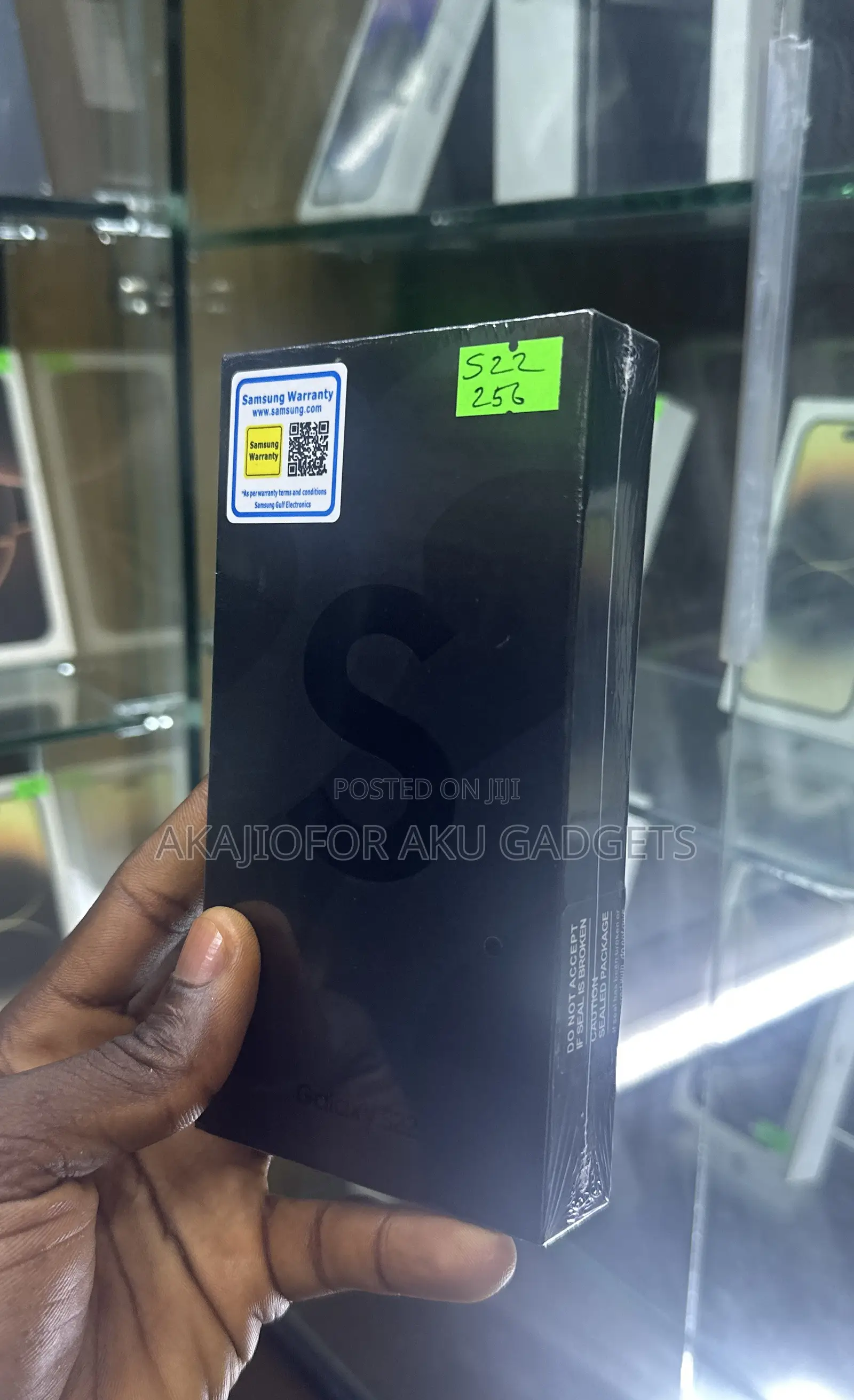 New Samsung Galaxy S22 5G 256 GB Black