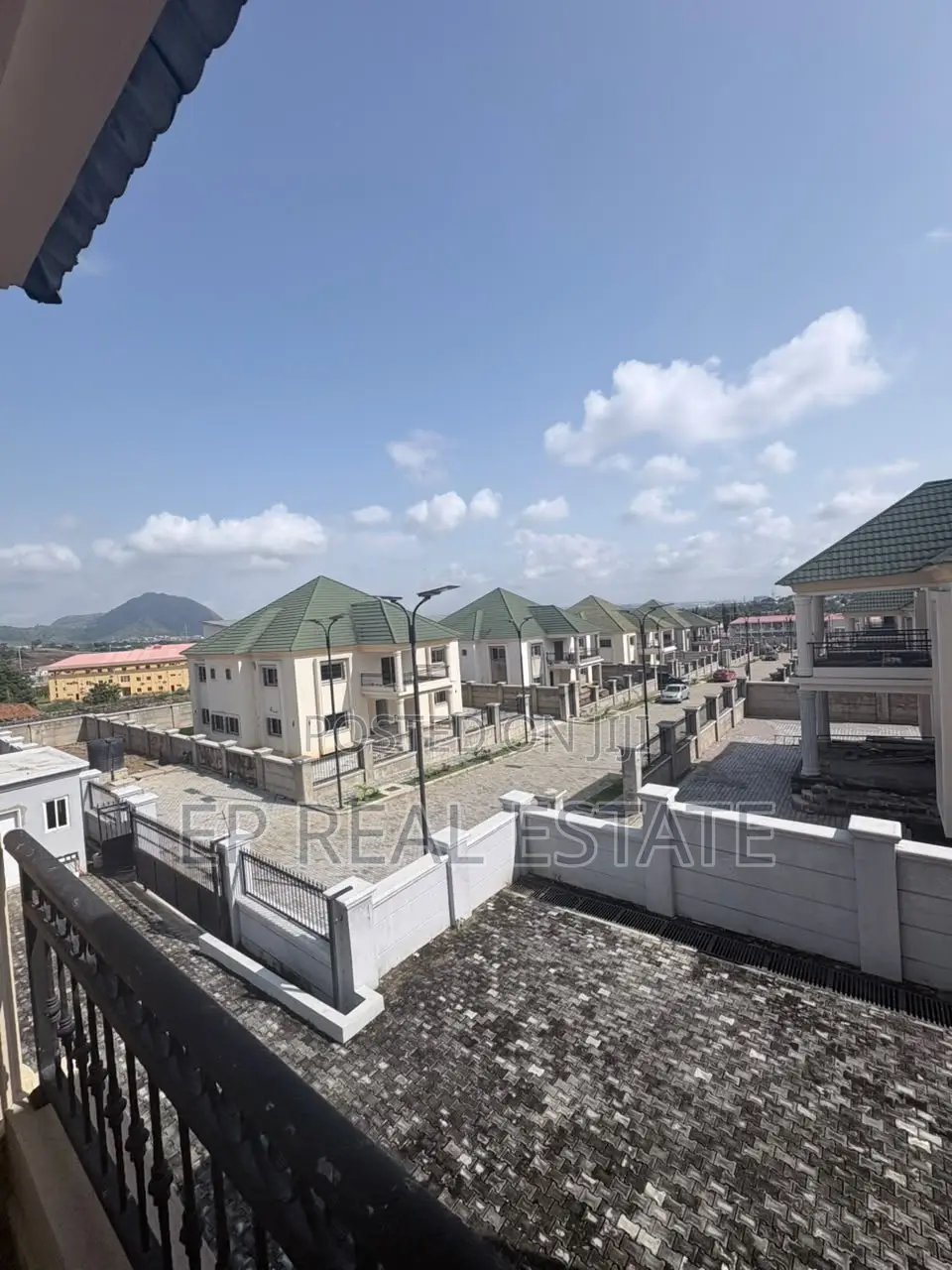 5bdrm Duplex in Maitama for sale