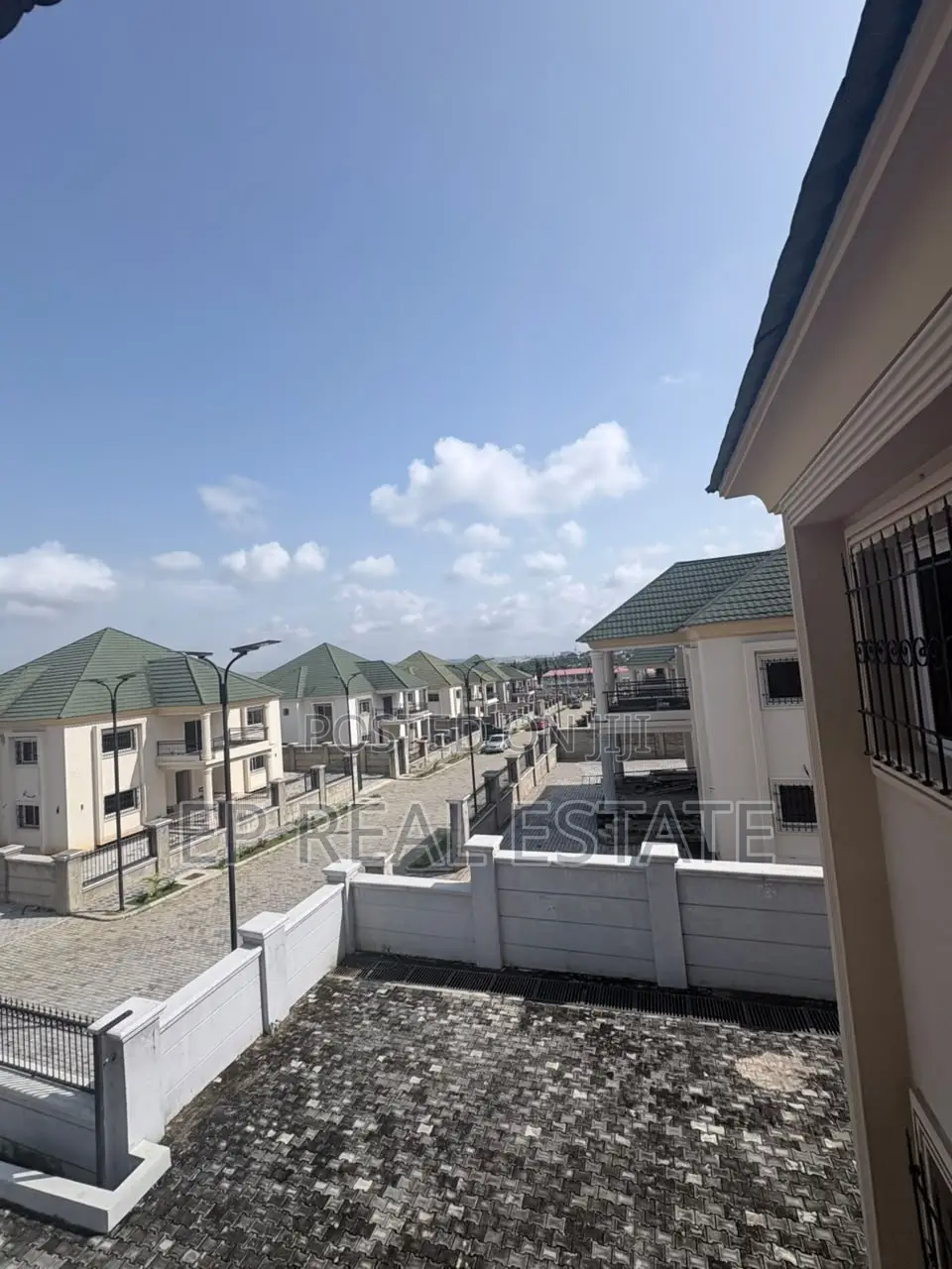 5bdrm Duplex in Maitama for sale