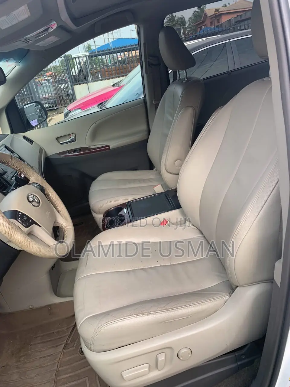 Toyota Sienna XLE 7-Passenger 4dr Minivan AWD (3.5L 6cyl 6A) 2014 White