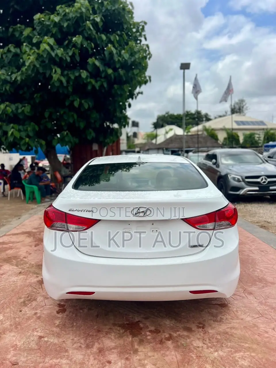 Hyundai Elantra 2013 White