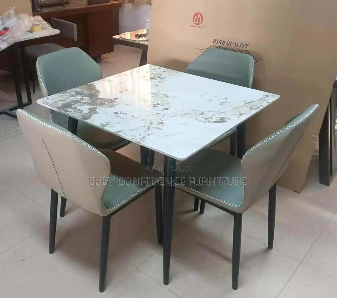 4 Seaters Dining Table