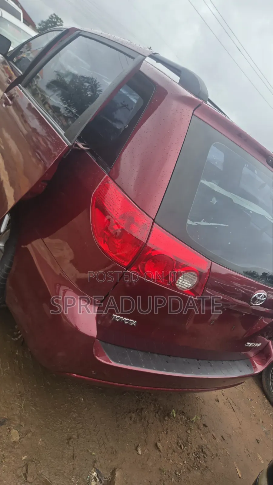 Toyota Sienna 2009 Red