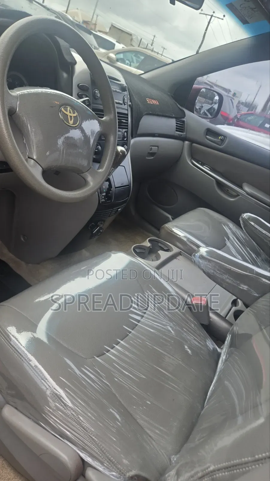Toyota Sienna 2009 Red