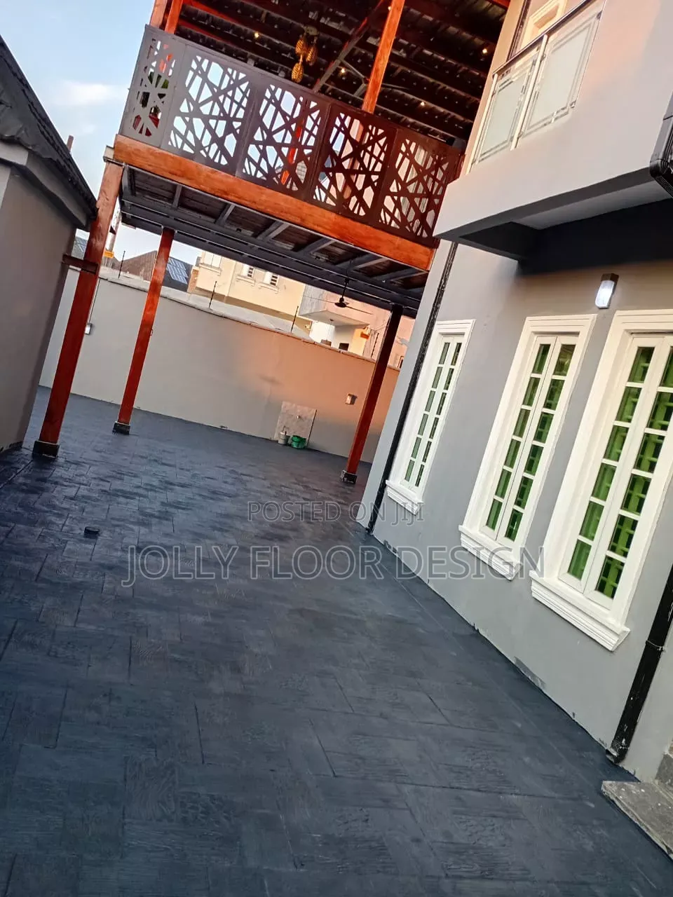 Most Square Floor Design
