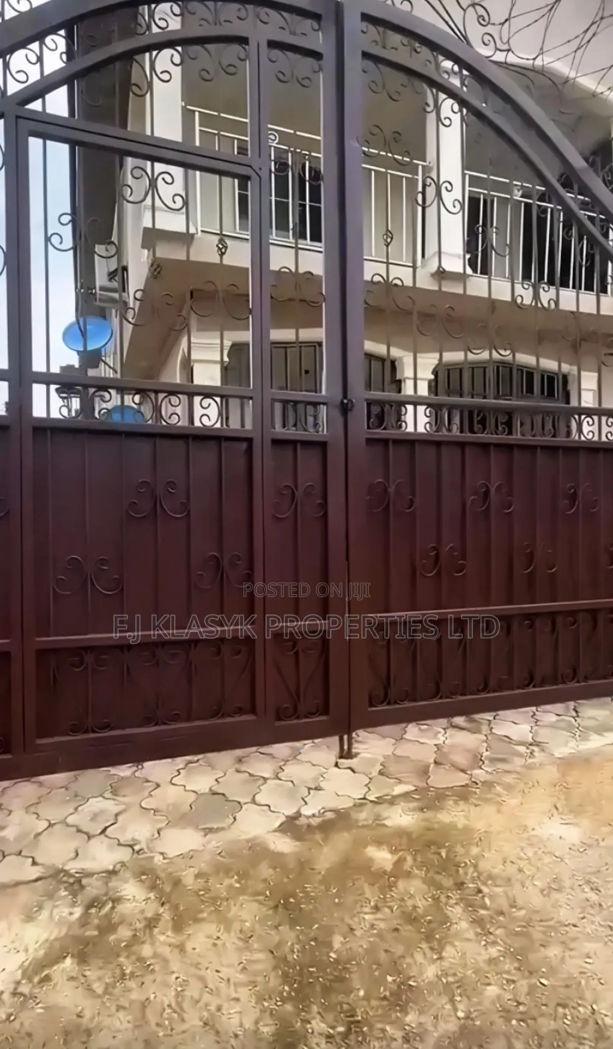 3bdrm Block of Flats in Benin City for sale