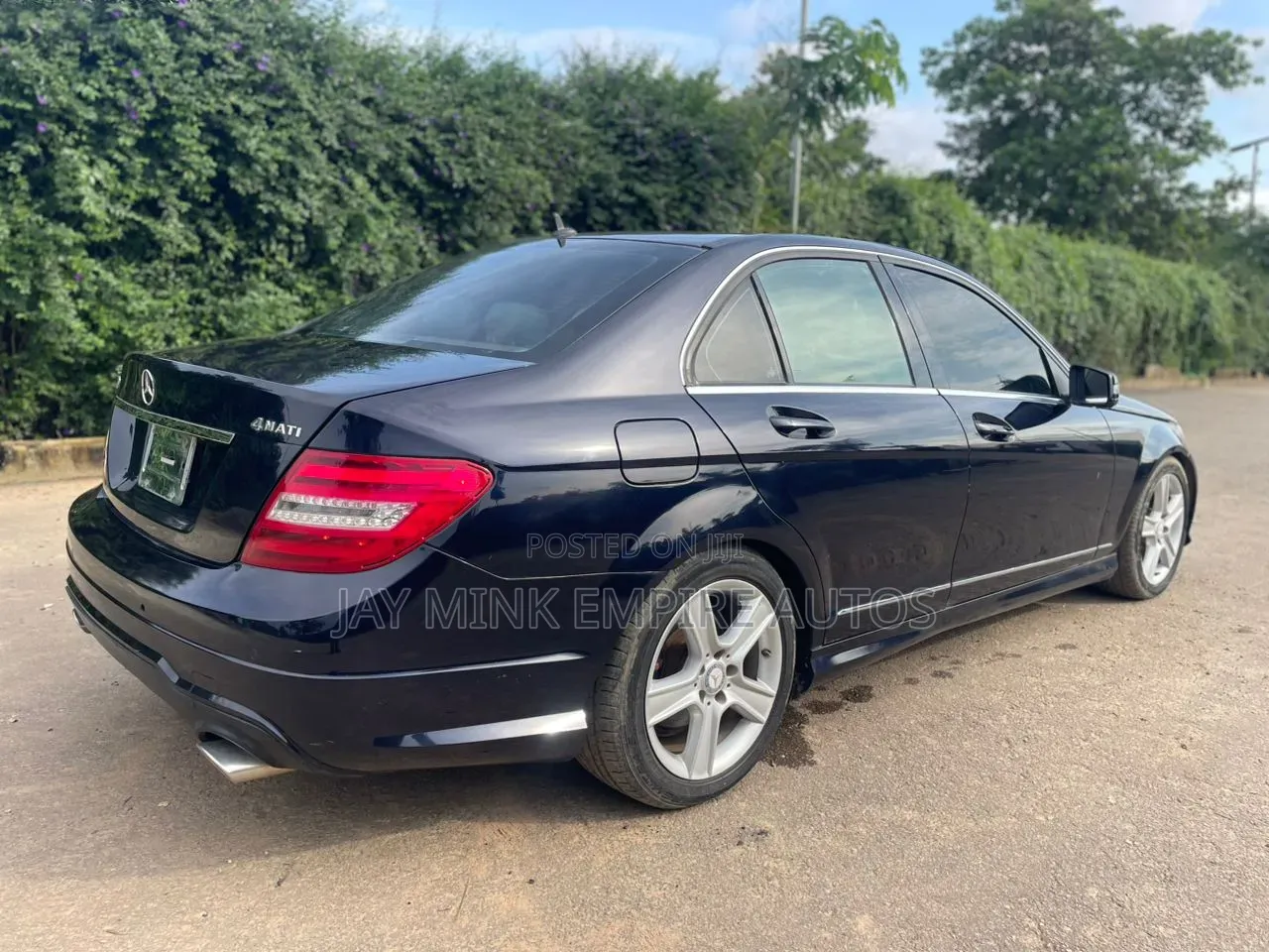 Mercedes-Benz C300 2011 Blue