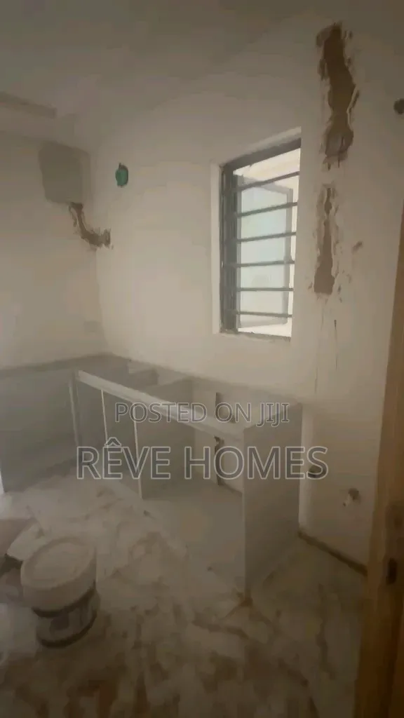 2bdrm Block of Flats in Ogudu Road for rent