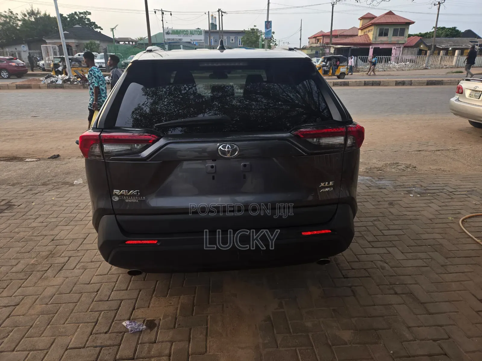 Toyota RAV4 Limited FWD 2020 Green