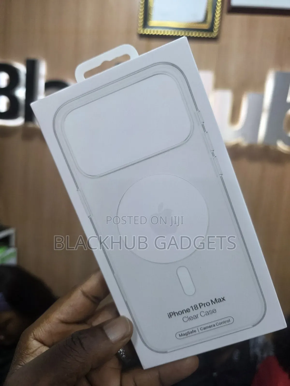 iPhone 18 Pro Max Transparent Pouch