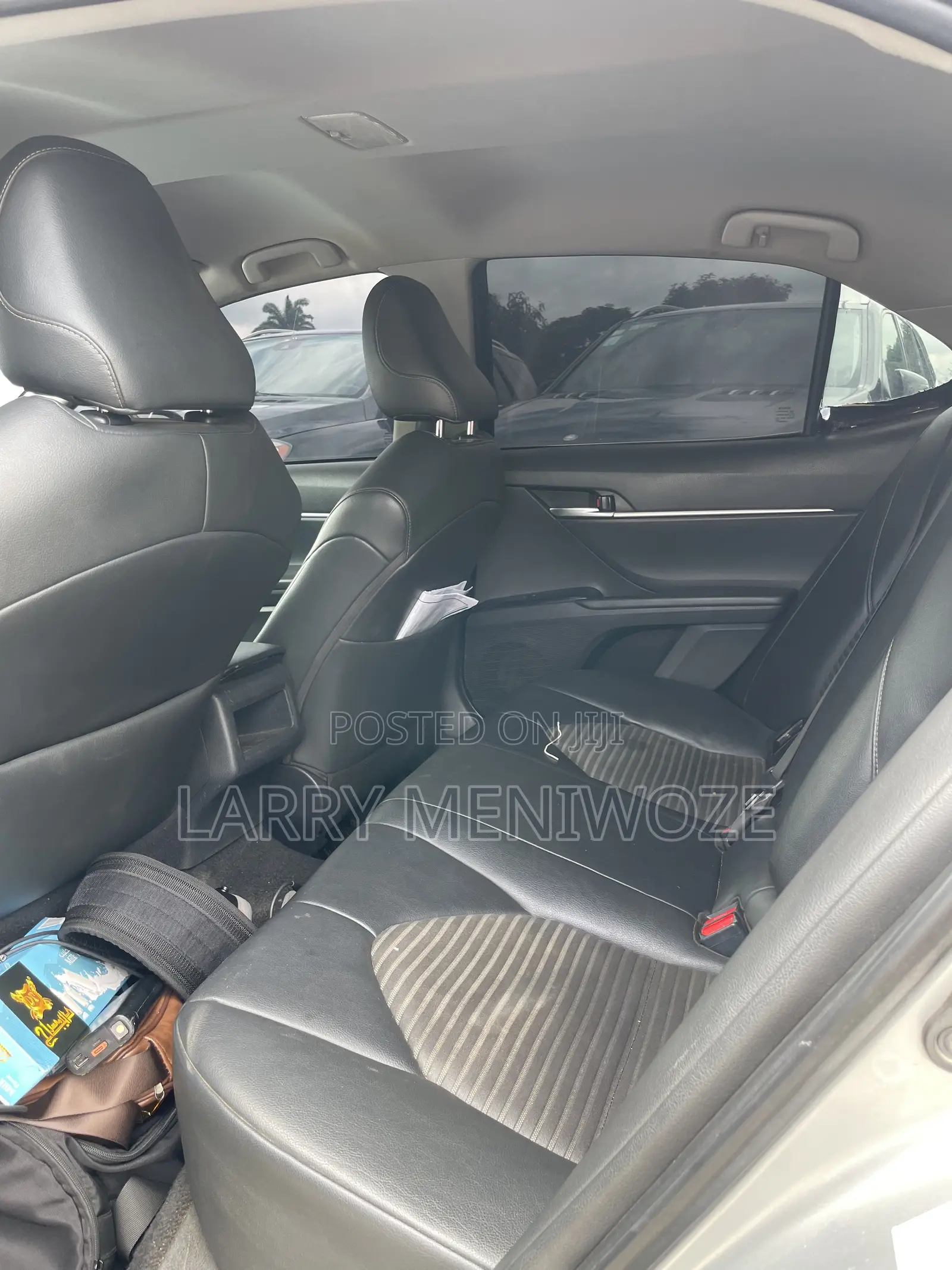 Toyota Camry SE FWD (2.5L 4cyl 8AM) 2018 Silver