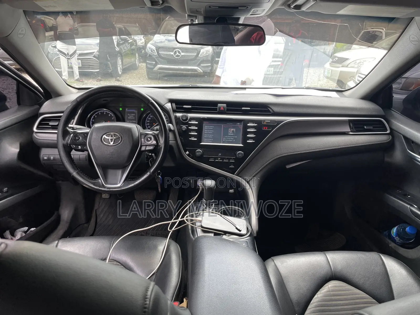 Toyota Camry SE FWD (2.5L 4cyl 8AM) 2018 Silver