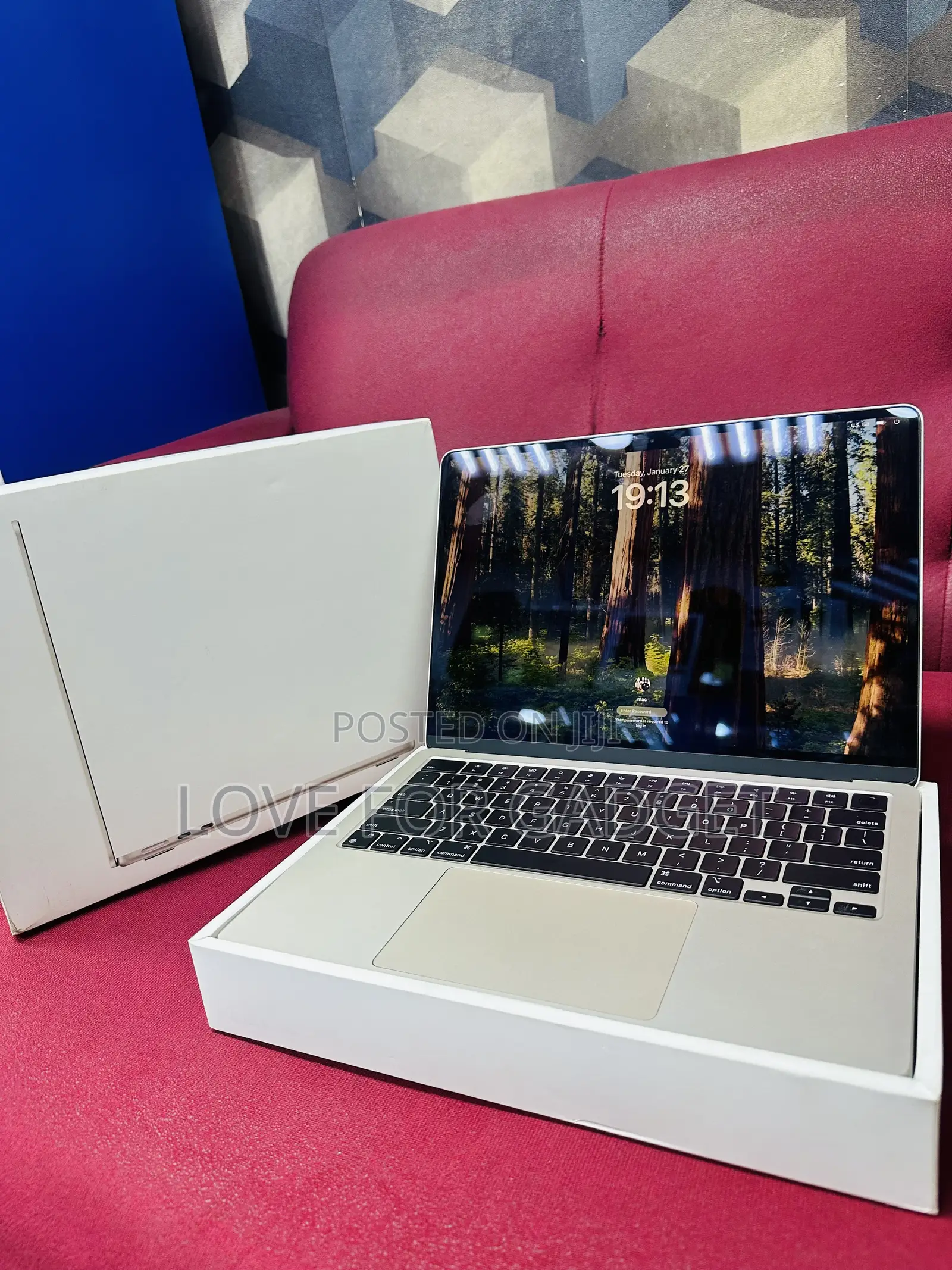 Laptop Apple MacBook Air 2024 M3 16GB Apple M3 SSD 256GB