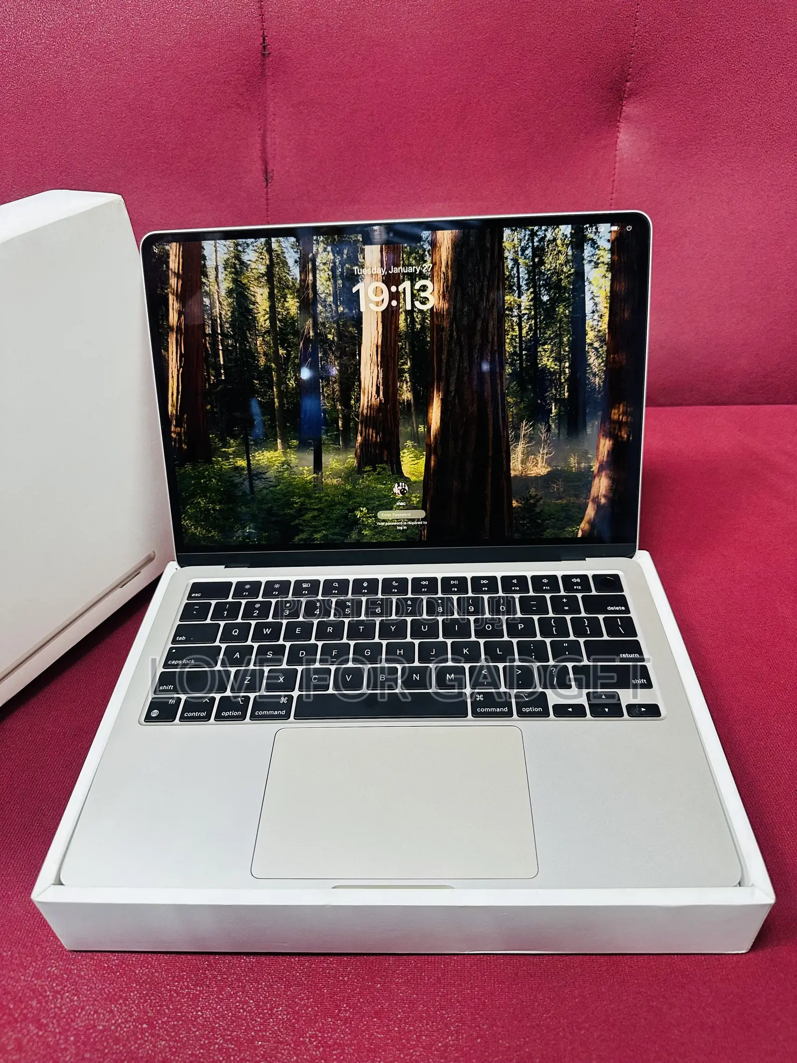 Laptop Apple MacBook Air 2024 M3 16GB Apple M3 SSD 256GB