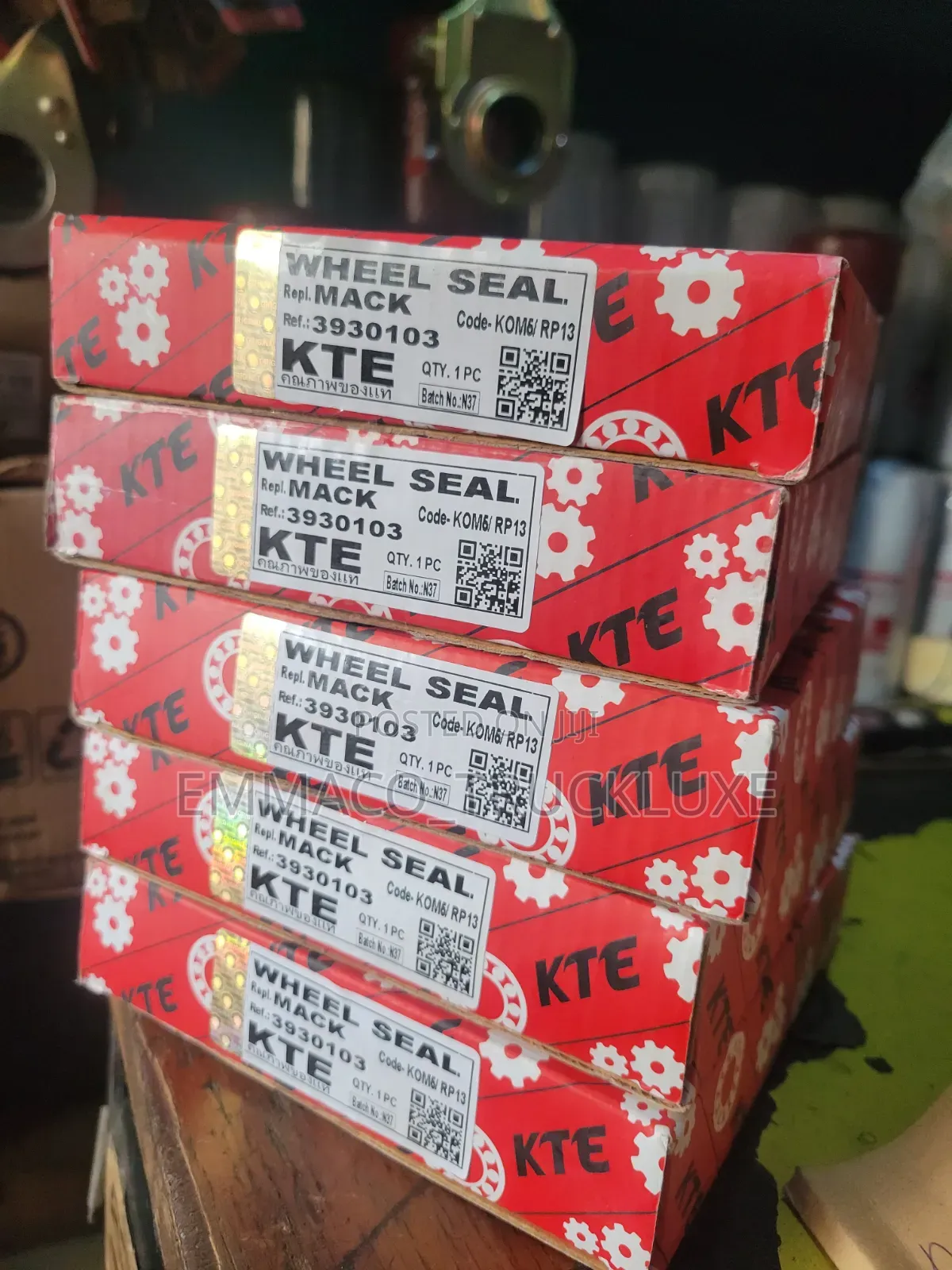 Wheel Hub Seal ( Mack )