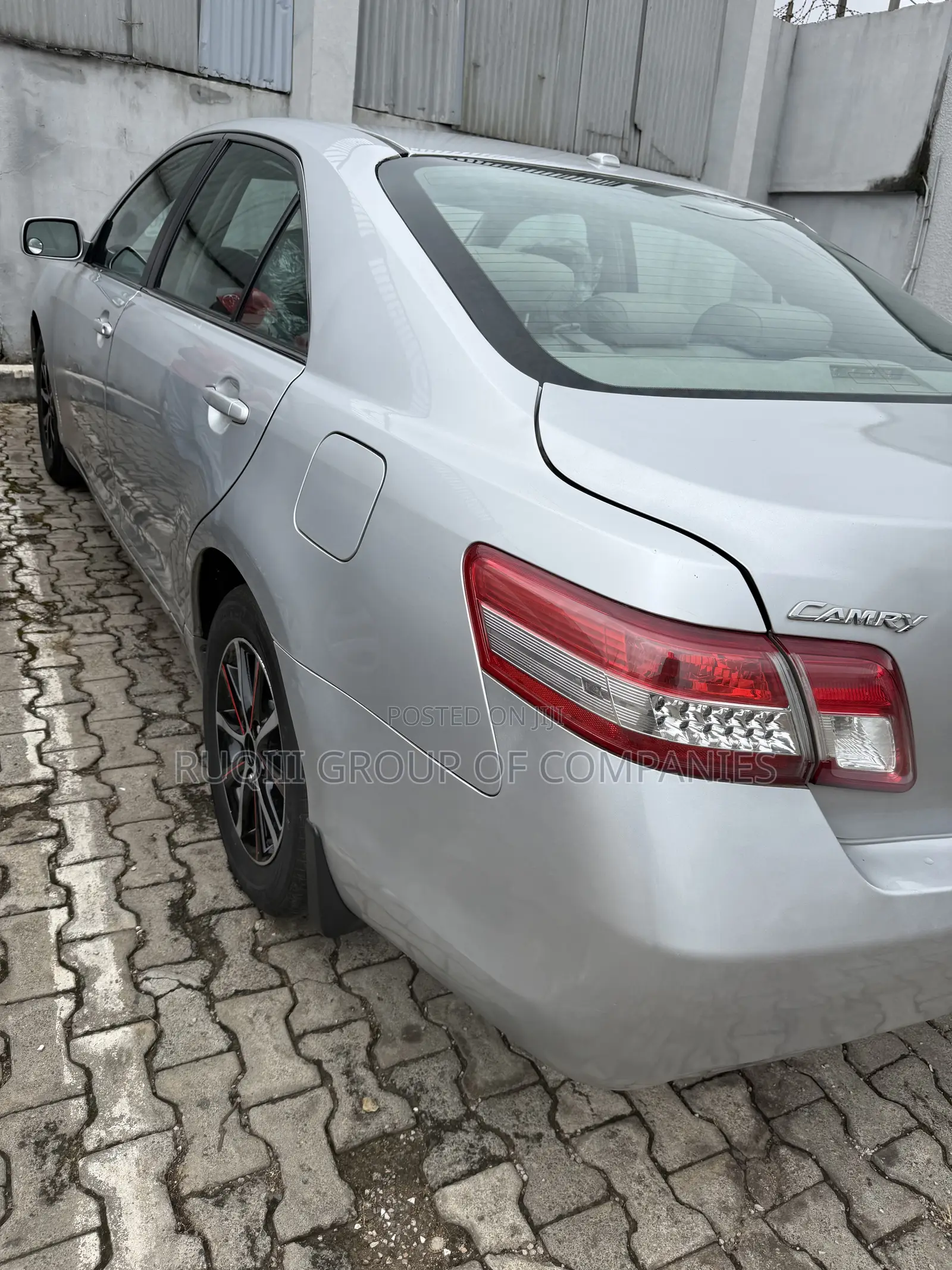Toyota Camry LE 4dr Sedan (2.5L 4cyl 6AM) 2010 Silver