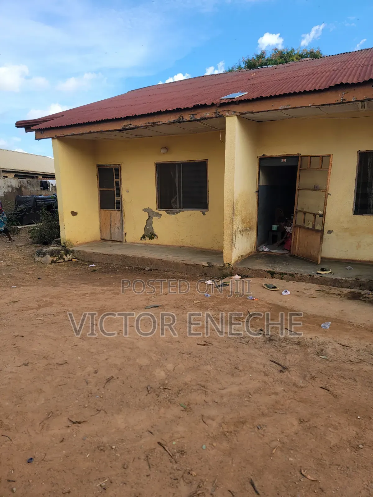 7bdrm House in Mararaba for sale