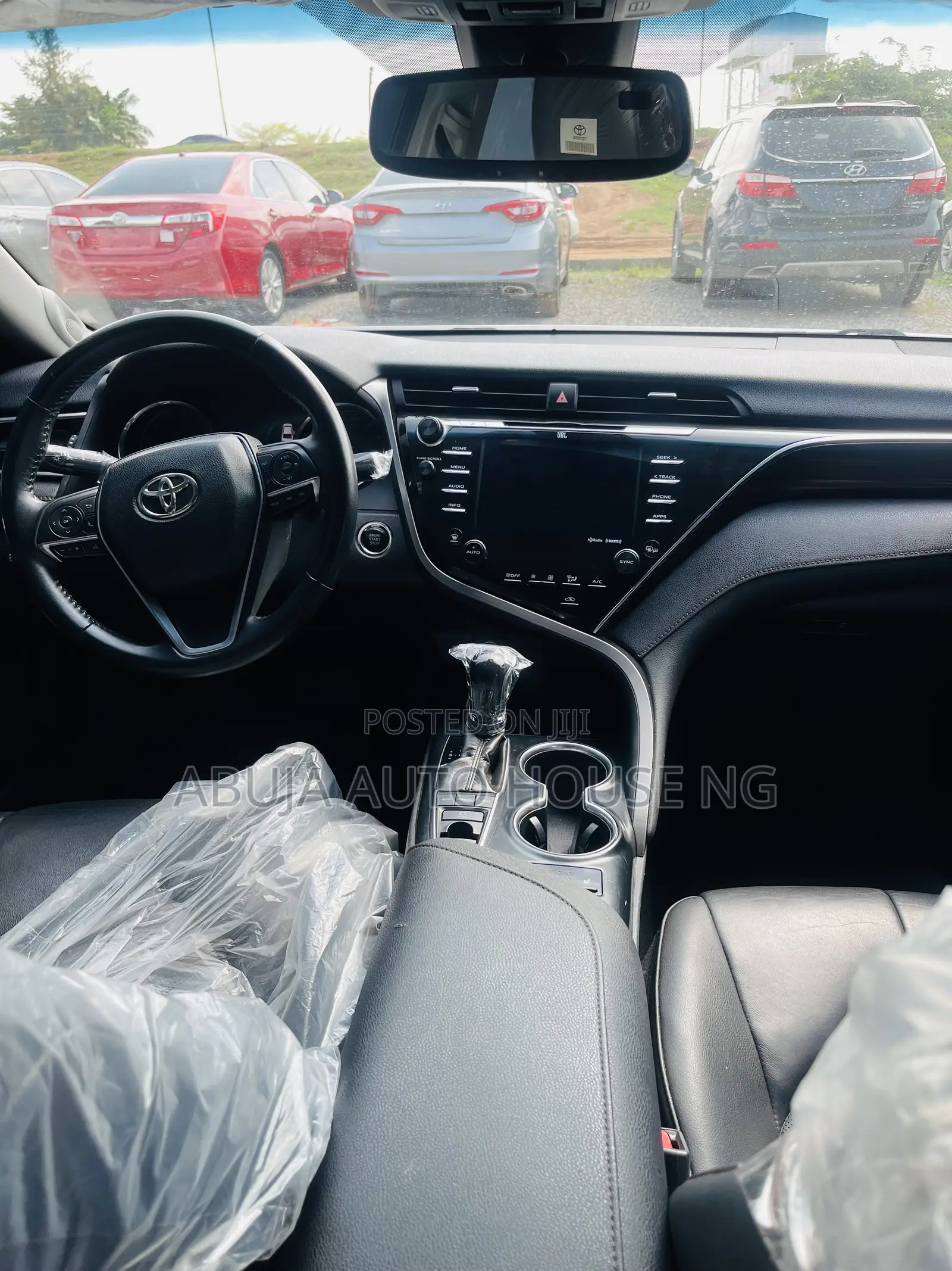 Toyota Camry XLE FWD (2.5L 4cyl 8AM) 2018 Silver
