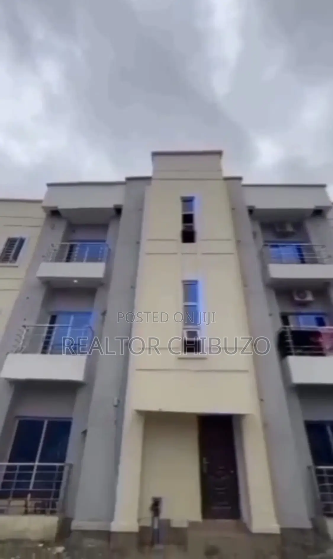2bdrm Block of Flats in Apo for sale